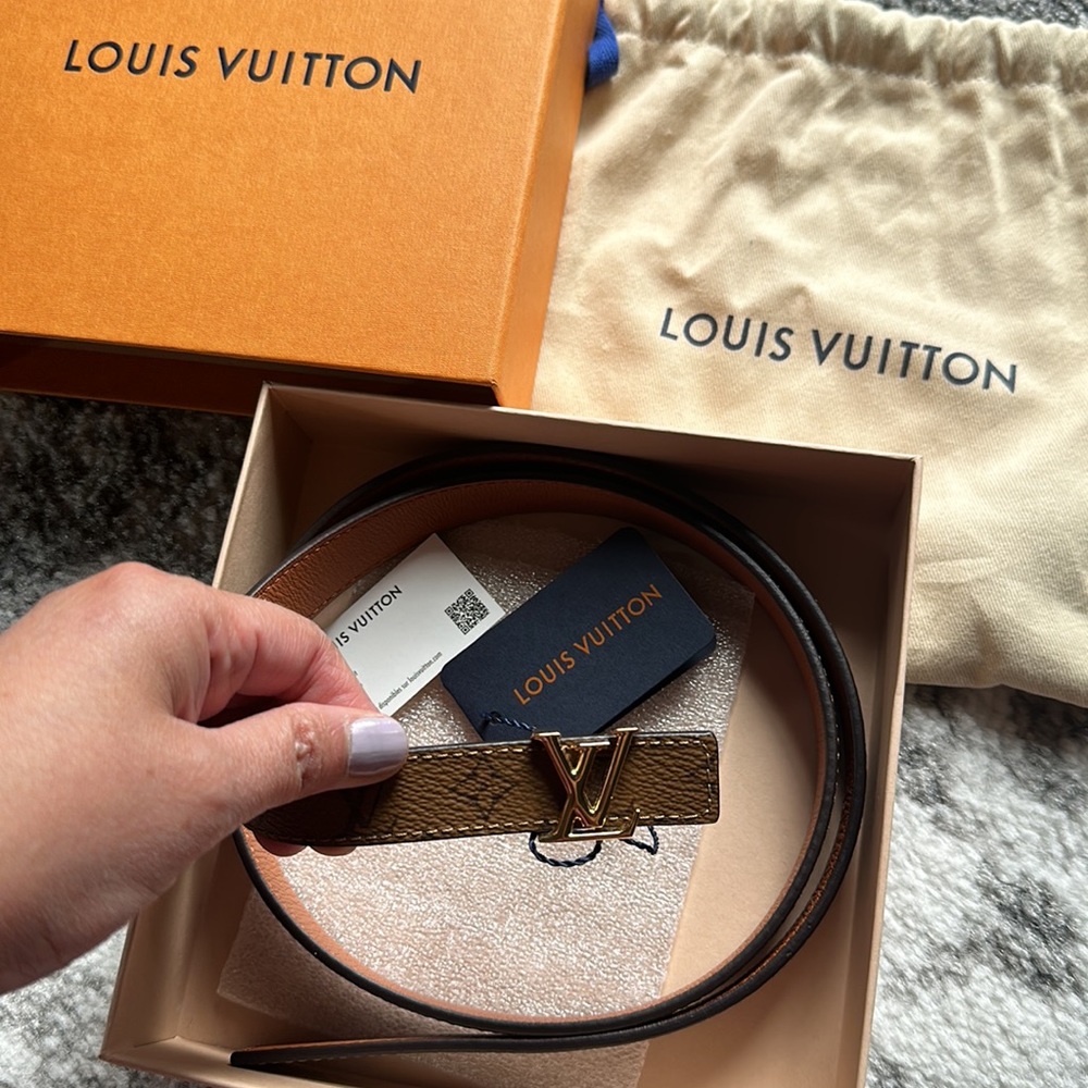 Like new LV reversible belt kit in tan and monogram US size 85 💯 authentic